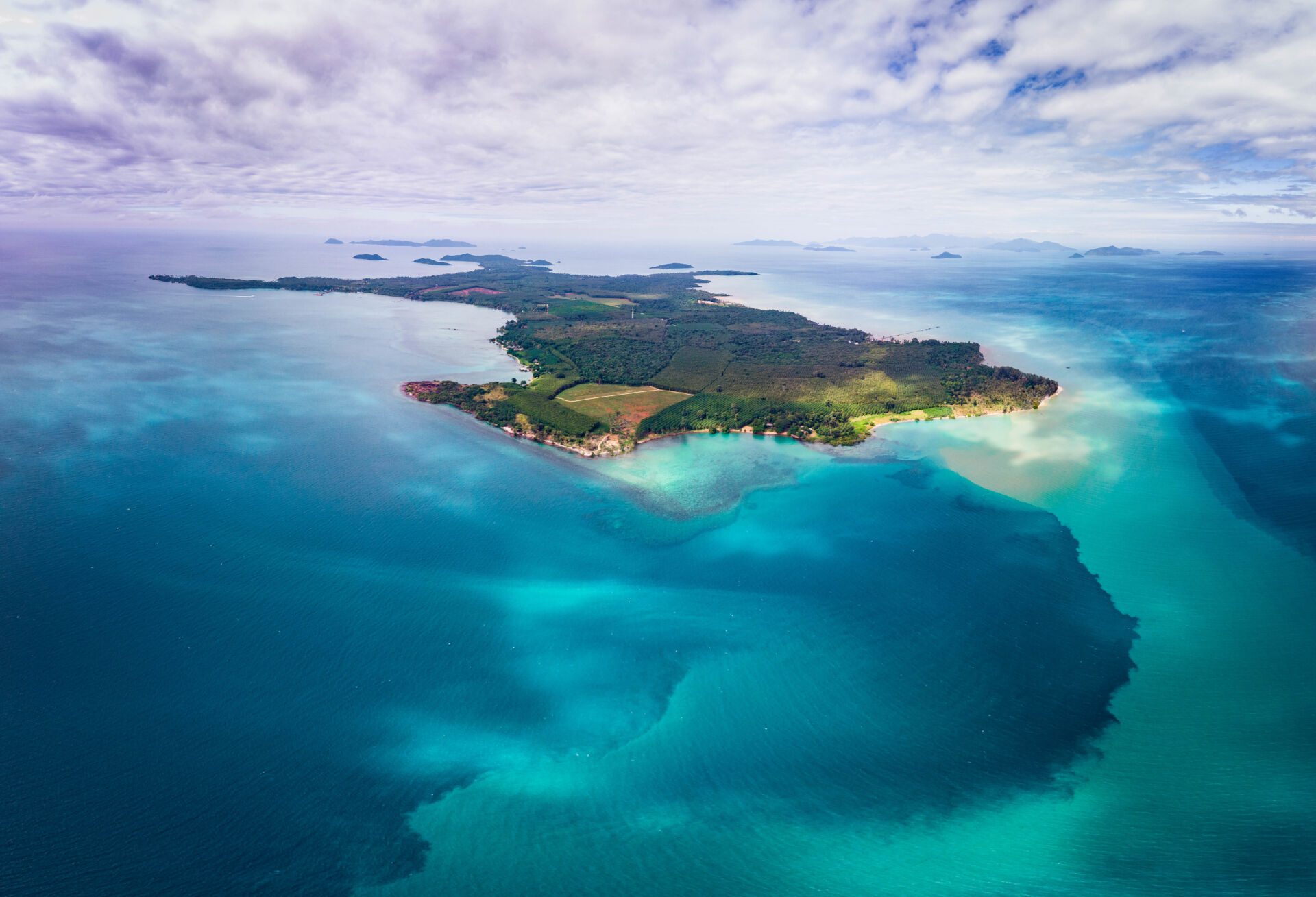 Seychelles luxury yacht sailing